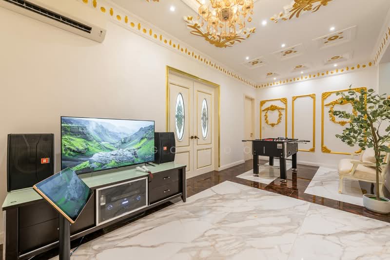 Bungalow for Rent in KL City Centre (Kuala Lumpur) - Hugo Gooi - Living Room - PropertyGuru.com.my