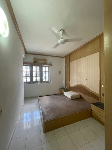 Condominium for Sale at Villa Condominium - Chris Teoh - Bedroom - PropertyGuru.com.my