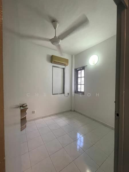 Condominium for Sale at Villa Condominium - Chris Teoh - Interior - PropertyGuru.com.my