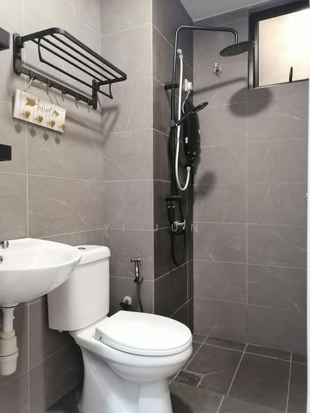 Servis Apartment untuk Disewa di Majestic Maxim - Yi Jun - Bathroom - PropertyGuru.com.my