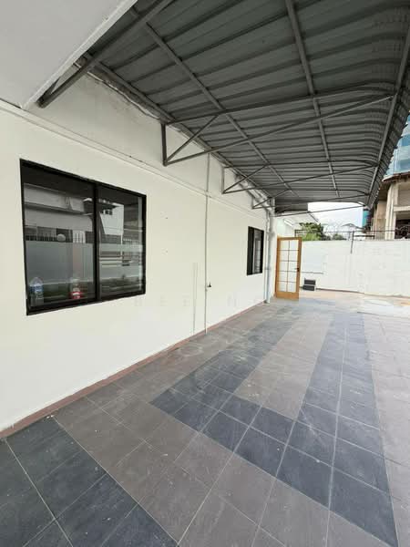 Rumah Berkembar untuk Dijual di Taman Majidee (Johor Bahru) - Bee Ng - Exterior - PropertyGuru.com.my