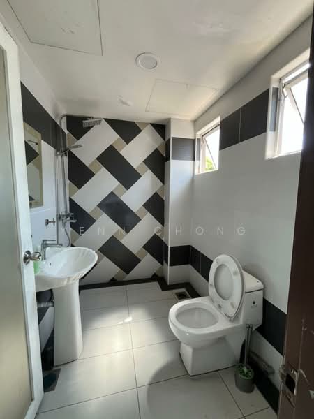 Shop / Office for Sale in Shah Alam (Selangor) - Yenn Chong - PropertyGuru.com.my