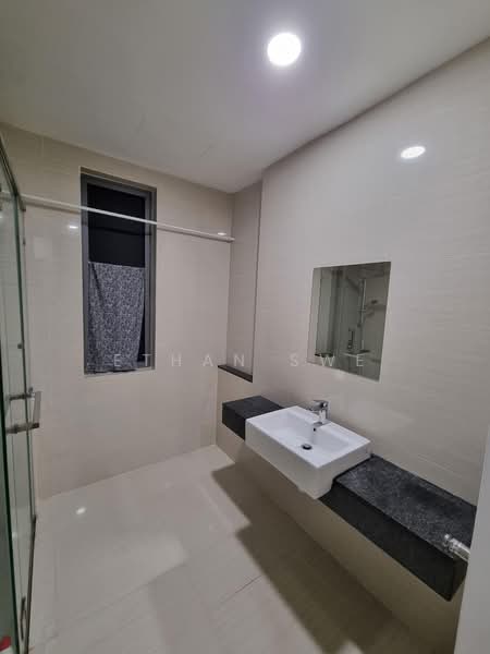Servis Apartment untuk Disewa di Reflection Residences - Ethan Swe - Bathroom - PropertyGuru.com.my