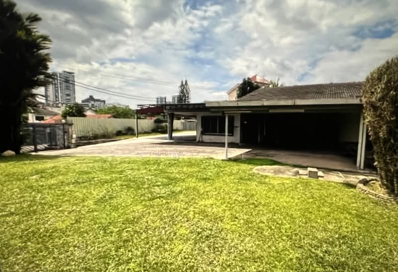Bungalow for Sale in Seksyen 12 (Petaling Jaya) - Kim Lee - Exterior - PropertyGuru.com.my