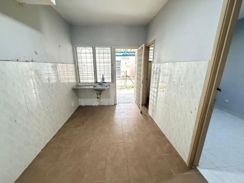 Rumah Teres 2 Tingkat untuk Dijual di Bandar Tasik Puteri (Rawang) - Elwin Mah - Kitchen - PropertyGuru.com.my
