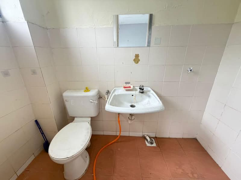Rumah Teres 2 Tingkat untuk Dijual di Bandar Tasik Puteri (Rawang) - Elwin Mah - Bathroom - PropertyGuru.com.my