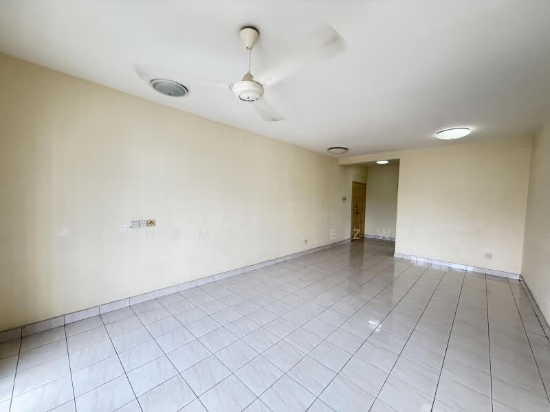 Kondominium untuk Dijual di Puncak Seri Kelana - Muhammad Ezwan - Living Room - PropertyGuru.com.my