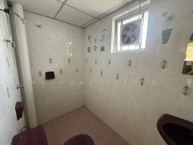 Kondominium untuk Dijual di Puncak Seri Kelana - Muhammad Ezwan - Bathroom - PropertyGuru.com.my