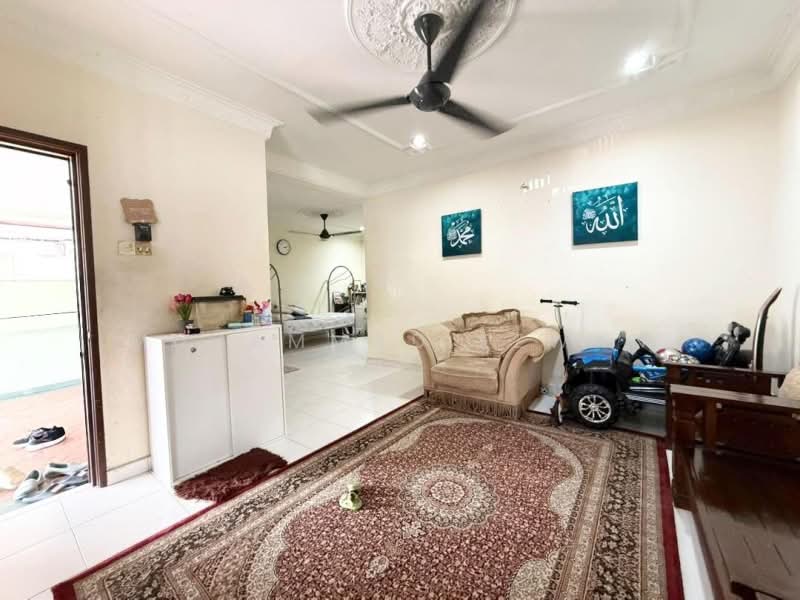 2-storey Terraced House for Sale in Shah Alam (Selangor) - Muhammad Ezwan - Living Room - PropertyGuru.com.my