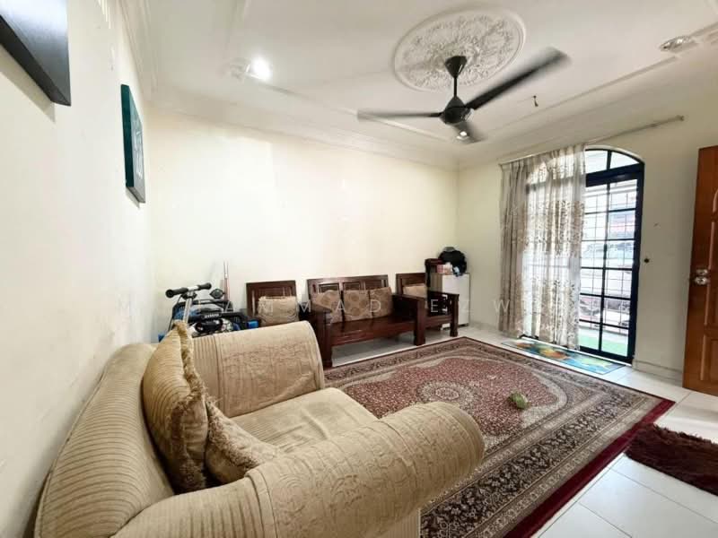 2-storey Terraced House for Sale in Shah Alam (Selangor) - Muhammad Ezwan - Living Room - PropertyGuru.com.my