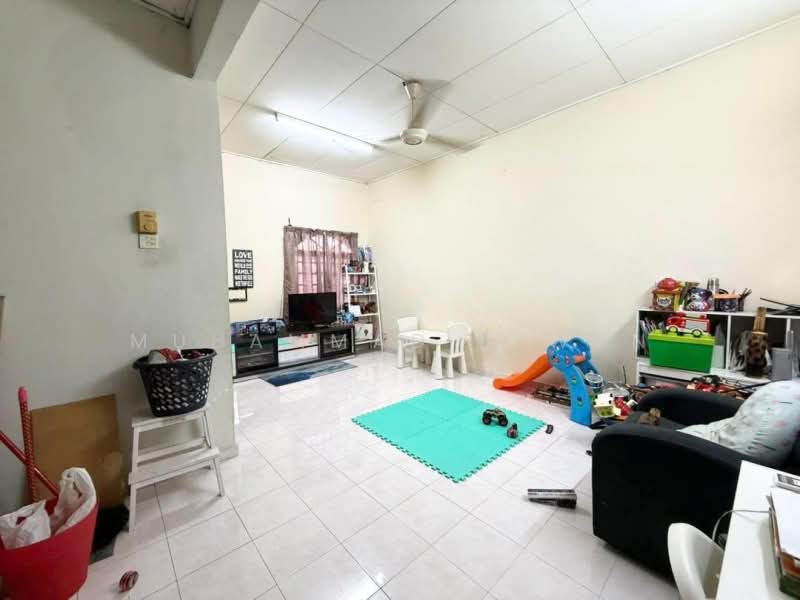 2-storey Terraced House for Sale in Shah Alam (Selangor) - Muhammad Ezwan - Living Room - PropertyGuru.com.my