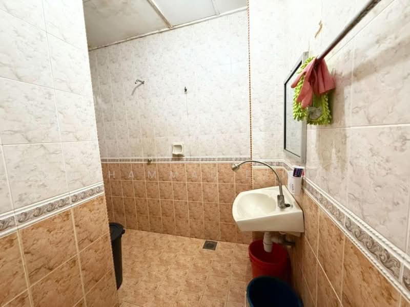 2-storey Terraced House for Sale in Shah Alam (Selangor) - Muhammad Ezwan - Bathroom - PropertyGuru.com.my