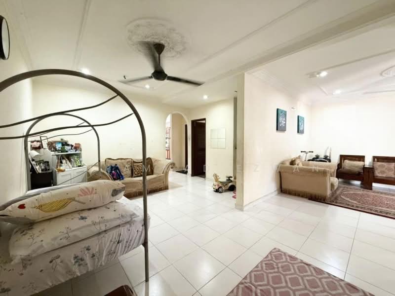 2-storey Terraced House for Sale in Shah Alam (Selangor) - Muhammad Ezwan - Living Room - PropertyGuru.com.my