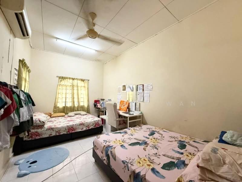2-storey Terraced House for Sale in Shah Alam (Selangor) - Muhammad Ezwan - Bedroom - PropertyGuru.com.my
