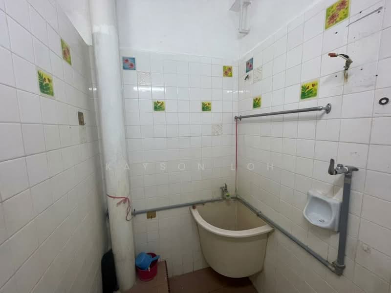 Pangsapuri untuk Dijual di Taman Terubong Jaya - Kayson Loh - Bathroom - PropertyGuru.com.my