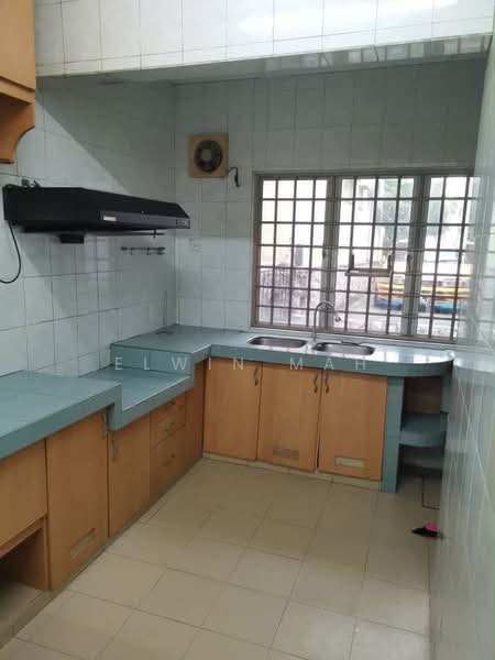 Rumah Teres 2 Tingkat untuk Dijual di Bandar Country Homes (Rawang) - Elwin Mah - Kitchen - PropertyGuru.com.my