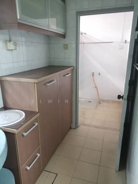 Rumah Teres 2 Tingkat untuk Dijual di Bandar Country Homes (Rawang) - Elwin Mah - Kitchen - PropertyGuru.com.my
