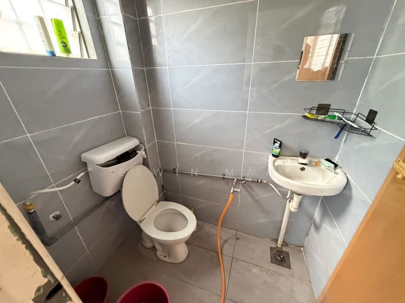Rumah Teres 2 Tingkat untuk Dijual di Bukit Sentosa (Rawang) - Elwin Mah - Bathroom - PropertyGuru.com.my