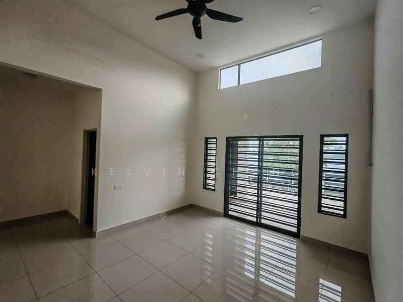 Rumah Teres 2 Tingkat untuk Dijual di Taman Rasi Jaya (Menglembu) - Kelvin Chong - Living Room - PropertyGuru.com.my