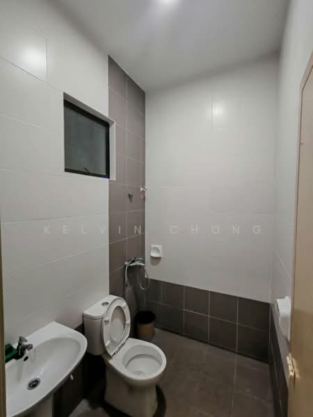 Rumah Teres 2 Tingkat untuk Dijual di Taman Rasi Jaya (Menglembu) - Kelvin Chong - Bathroom - PropertyGuru.com.my