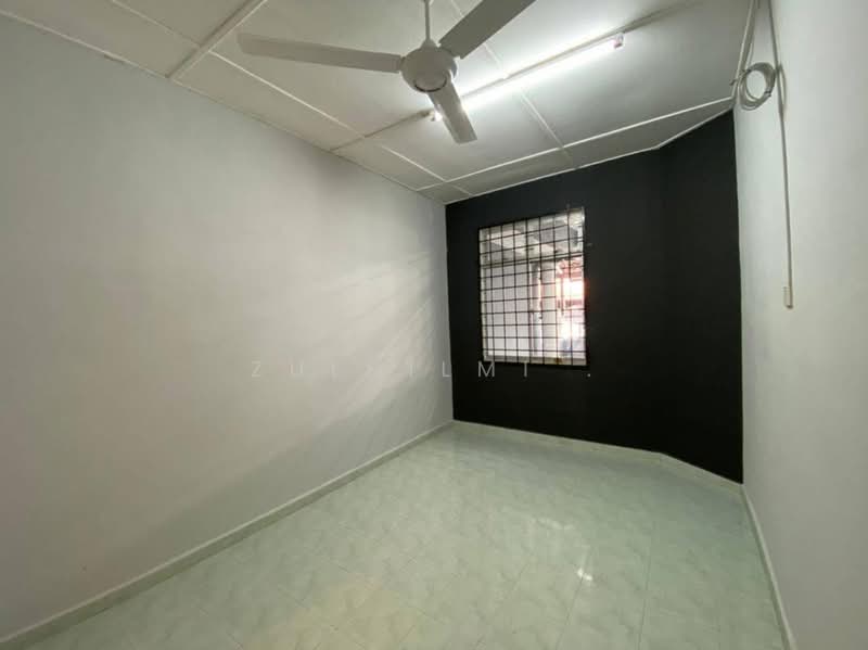 1-storey Terraced House for Sale in Taman Universiti (Skudai) - ZULHILMI . - PropertyGuru.com.my