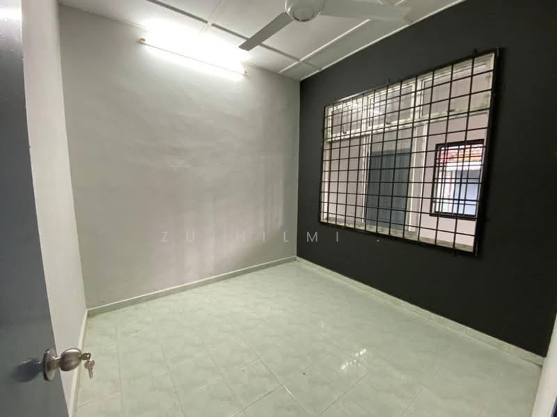 1-storey Terraced House for Sale in Taman Universiti (Skudai) - ZULHILMI . - PropertyGuru.com.my