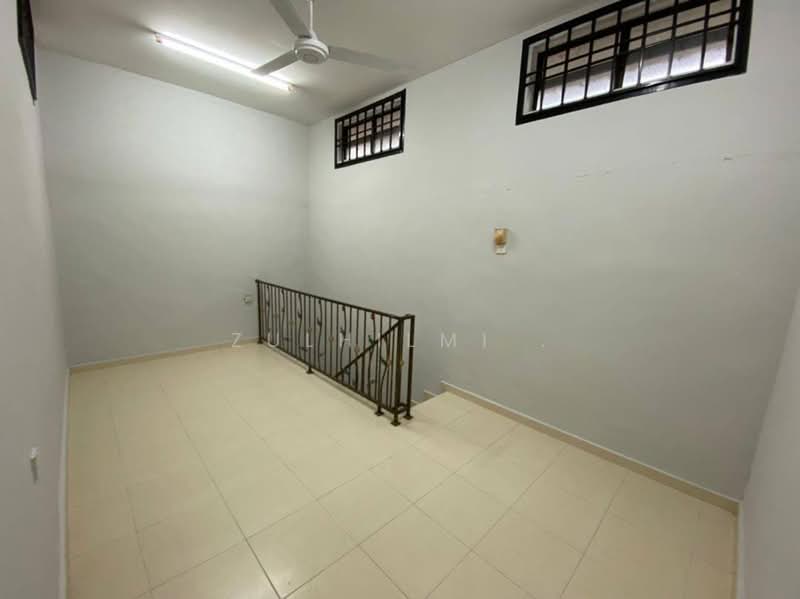 1-storey Terraced House for Sale in Taman Universiti (Skudai) - ZULHILMI . - PropertyGuru.com.my