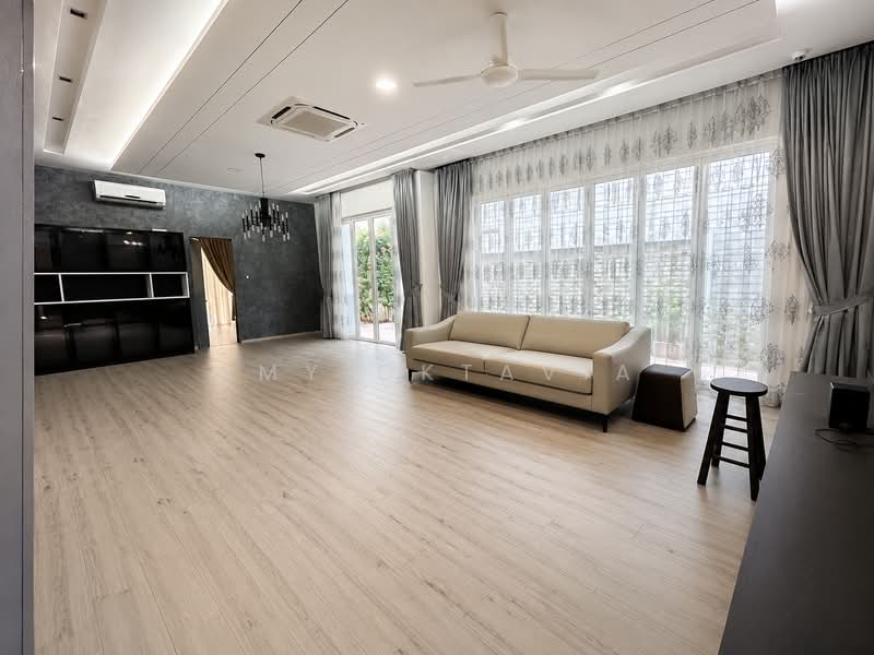 Zero-Lot Bungalow for Sale in Lakefront Villa (Cyberjaya) - Amy Oktavia - Living Room - PropertyGuru.com.my