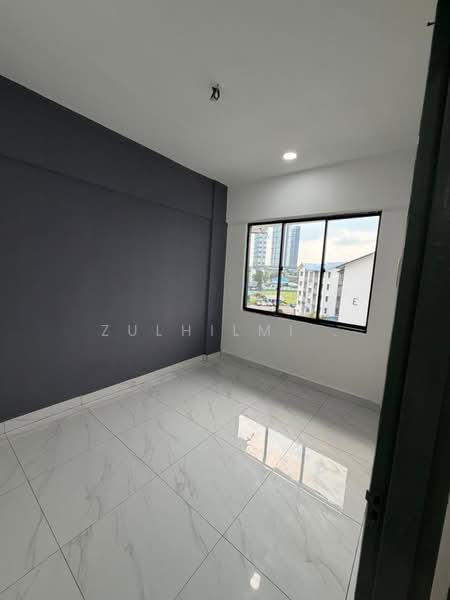Flat for Sale at Taman Molek - ZULHILMI . - PropertyGuru.com.my