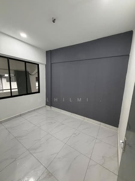 Flat for Sale at Taman Molek - ZULHILMI . - PropertyGuru.com.my