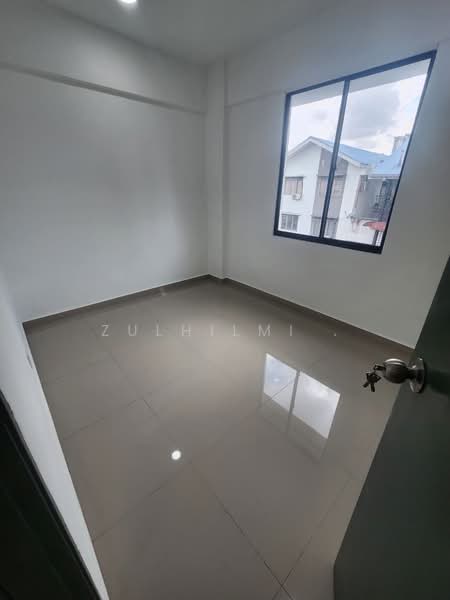 Flat for Sale at Taman Molek - ZULHILMI . - PropertyGuru.com.my