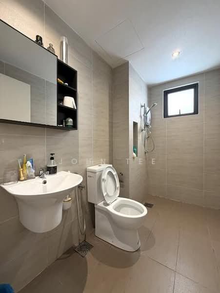 Servis Apartment untuk Disewa di TRIO By Setia - John Tee - Bathroom - PropertyGuru.com.my