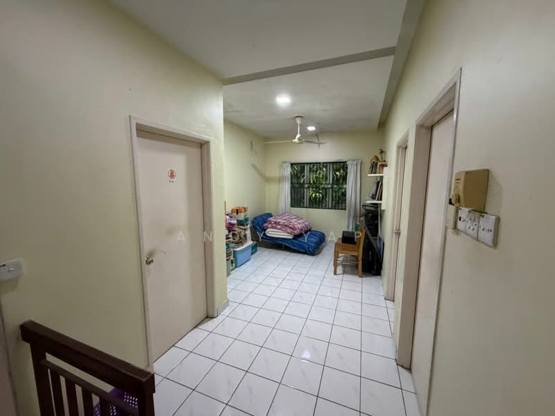 2-storey Terraced House for Sale in Rawang Perdana 2 (Rawang) - Andy Yap - Corridor - PropertyGuru.com.my