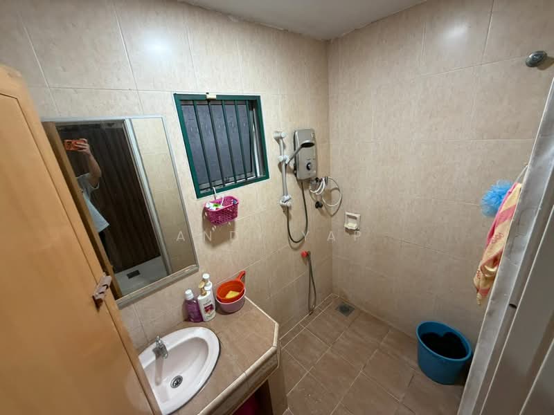 2-storey Terraced House for Sale in Rawang Perdana 2 (Rawang) - Andy Yap - Bathroom - PropertyGuru.com.my