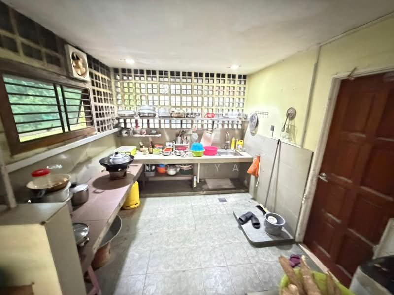 2-storey Terraced House for Sale in Rawang Perdana 2 (Rawang) - Andy Yap - Kitchen - PropertyGuru.com.my