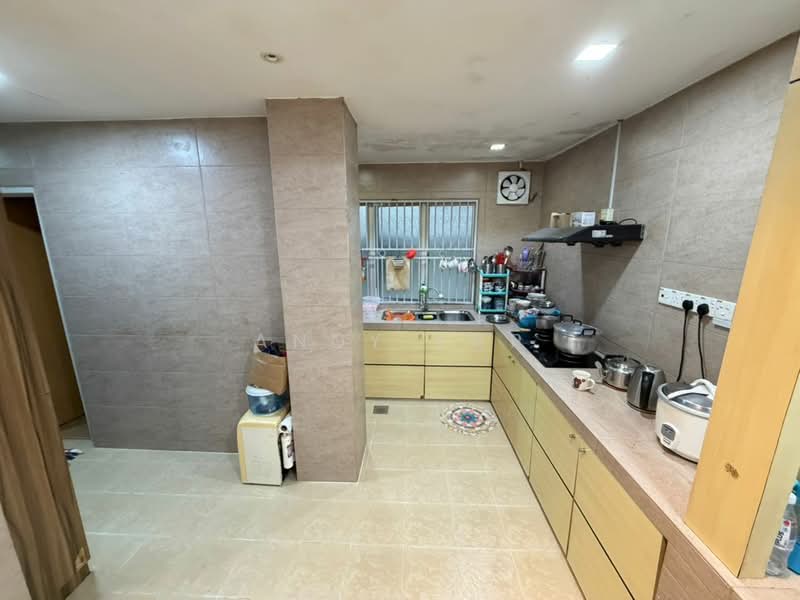 2-storey Terraced House for Sale in Rawang Perdana 2 (Rawang) - Andy Yap - Kitchen - PropertyGuru.com.my