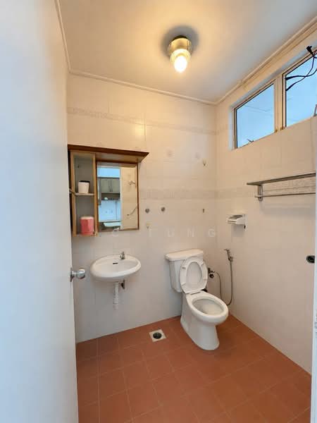 Semi-Detached House for Rent in Taman Universiti (Skudai) - YC Fung - Bathroom - PropertyGuru.com.my