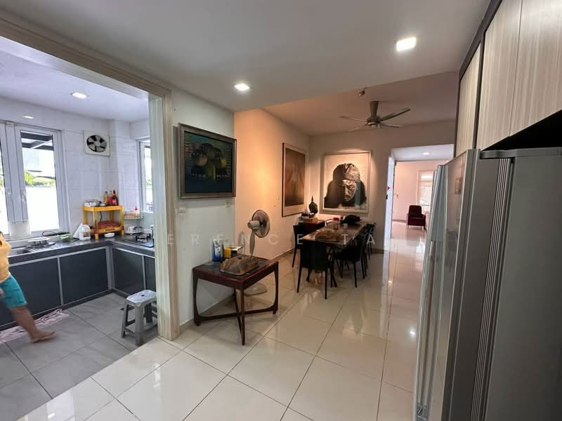 Cluster House for Sale in Taman Gaya (Ulu Tiram) - Terence Tan - Kitchen - PropertyGuru.com.my