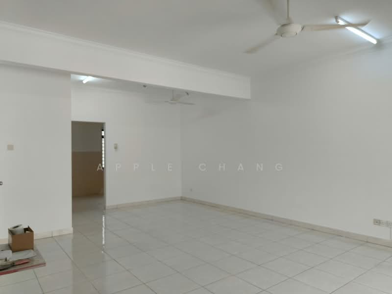 2-storey Terraced House for Rent in Bandar Puteri Puchong (Puchong) - Apple Chang - Living Room - PropertyGuru.com.my
