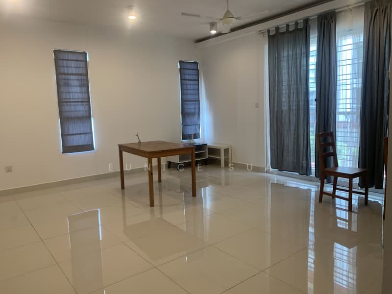 Servis Apartment untuk Dijual di Ritze Perdana 2 - Eunice Sua - Living Room - PropertyGuru.com.my