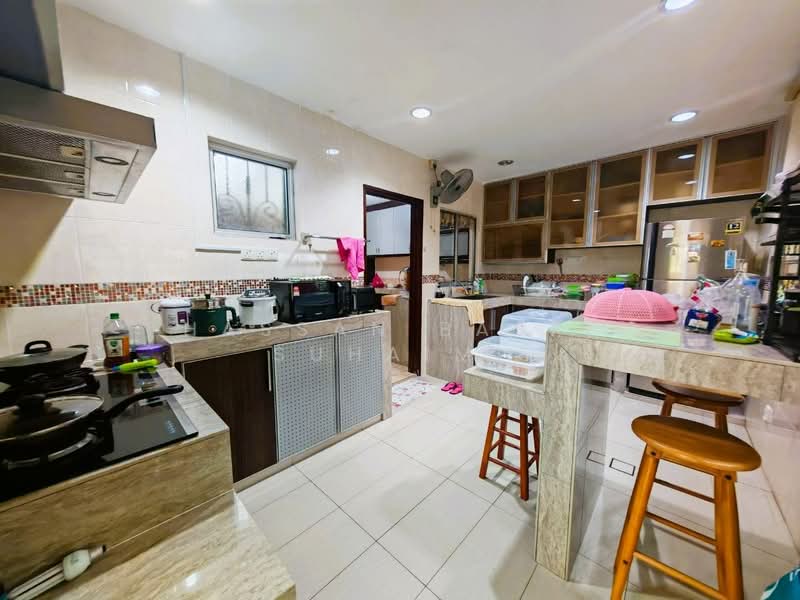 Rumah Berkembar untuk Dijual di Taman Setia 2 (Balakong) - Hassan Basri Suhaimi - Kitchen - PropertyGuru.com.my