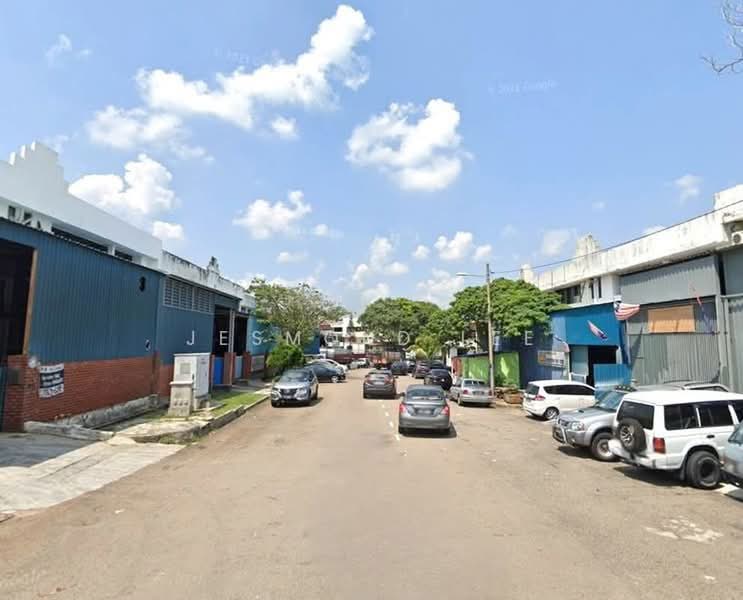 Kilang untuk Dijual di Taman Desa Cemerlang (Ulu Tiram) - Jesmond Lee - Exterior - PropertyGuru.com.my
