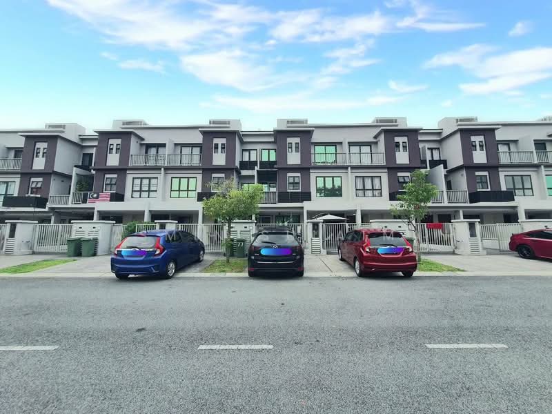 Townhouse for Sale in Kajang (Selangor) - Yasmin Sulaiman - Exterior - PropertyGuru.com.my