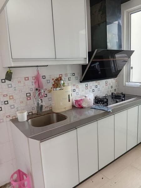 Kondominium untuk Disewa di Scenaria @ North Kiara Hills - Jack Liew - Kitchen - PropertyGuru.com.my