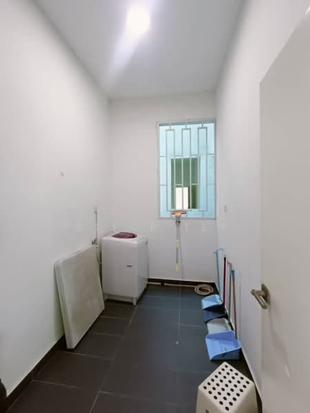 Service Residence for Sale at Sky Loft Premium Suites - Steve Tey - Laundry Room - PropertyGuru.com.my