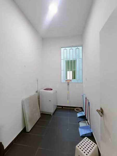 Service Residence for Sale at Sky Loft Premium Suites - Steve Tey - Laundry Room - PropertyGuru.com.my
