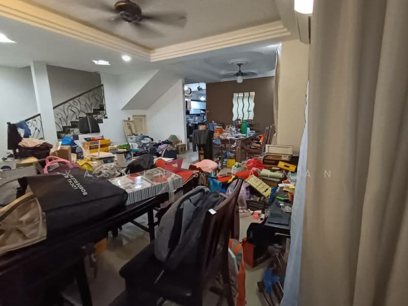 Rumah Berkembar untuk Dijual di Seremban (Negeri Sembilan) - Yasmin Sulaiman - Living Room - PropertyGuru.com.my