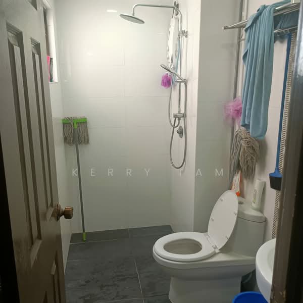 Condominium for Rent at Pelangi Astana - Kerry Tam - Bathroom - PropertyGuru.com.my