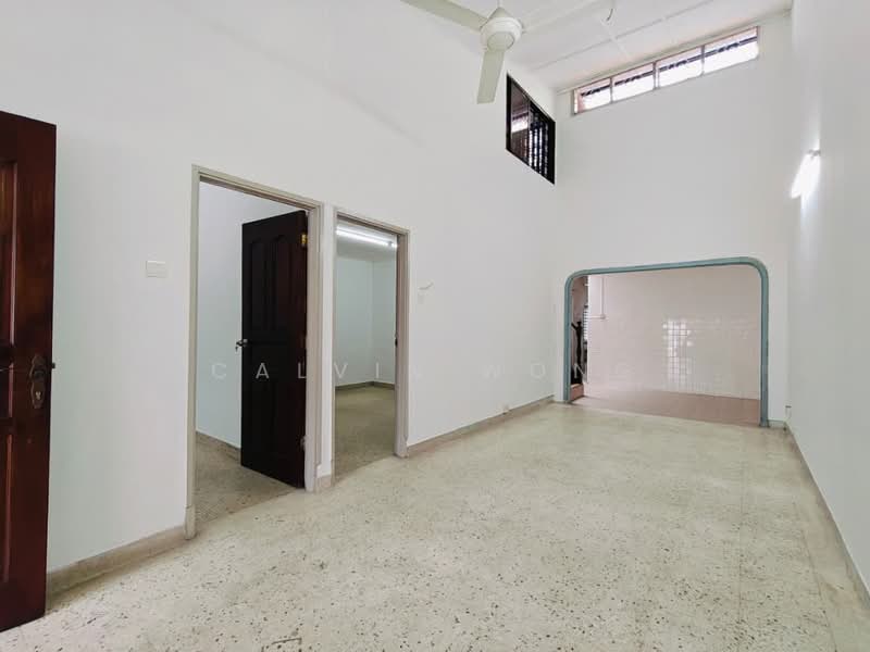 Rumah Teres 1 Tingkat untuk Dijual di Taman Sri Tebrau (Johor Bahru) - Calvin Wong - Living Room - PropertyGuru.com.my