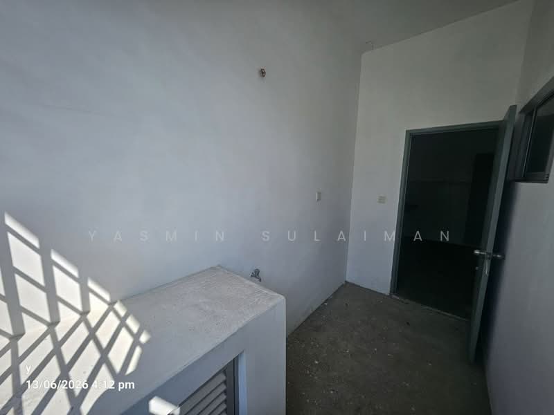 Shop for Sale in Batu Pahat (Johor) - Yasmin Sulaiman - Interior - PropertyGuru.com.my